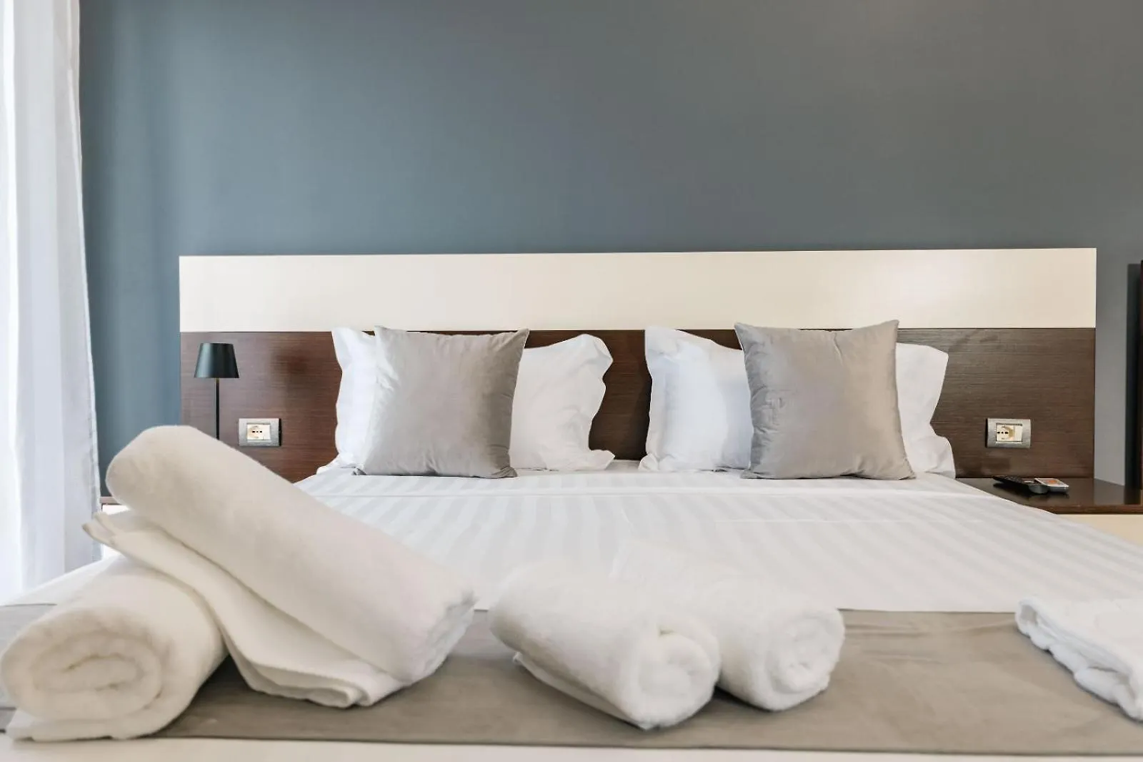 Elio'S Rooms Ксамил 3*,  Албания