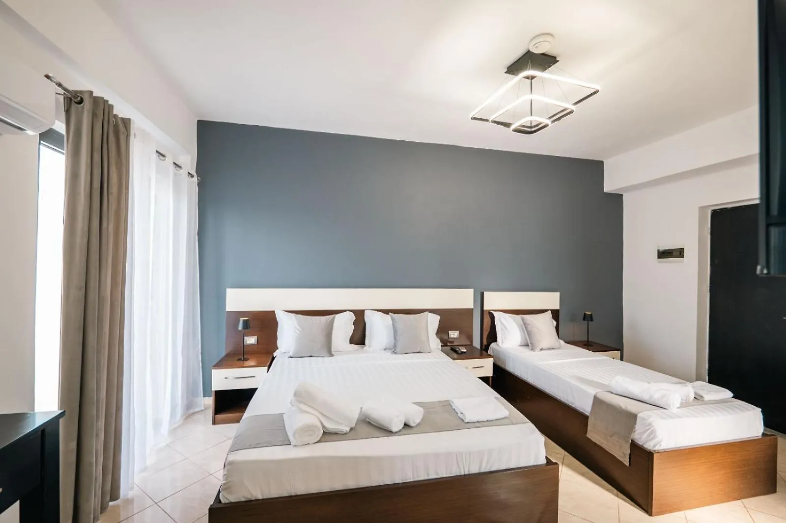 Отель Elio'S Rooms Ксамил