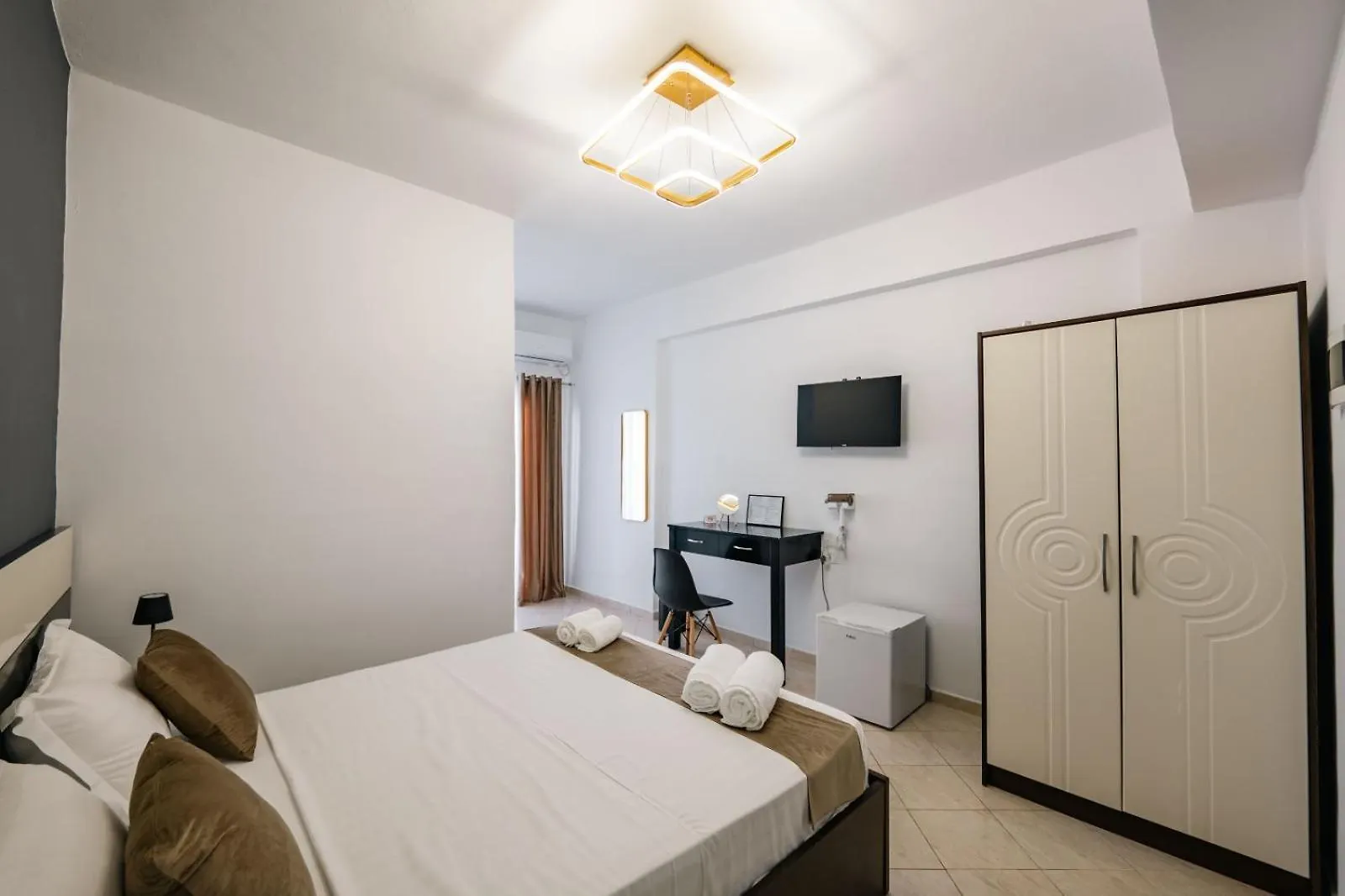 Elio'S Rooms Ксамил