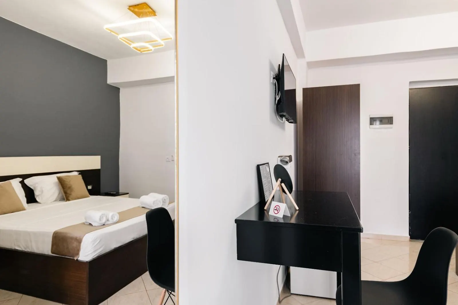 Elio'S Rooms クサミル ホテル