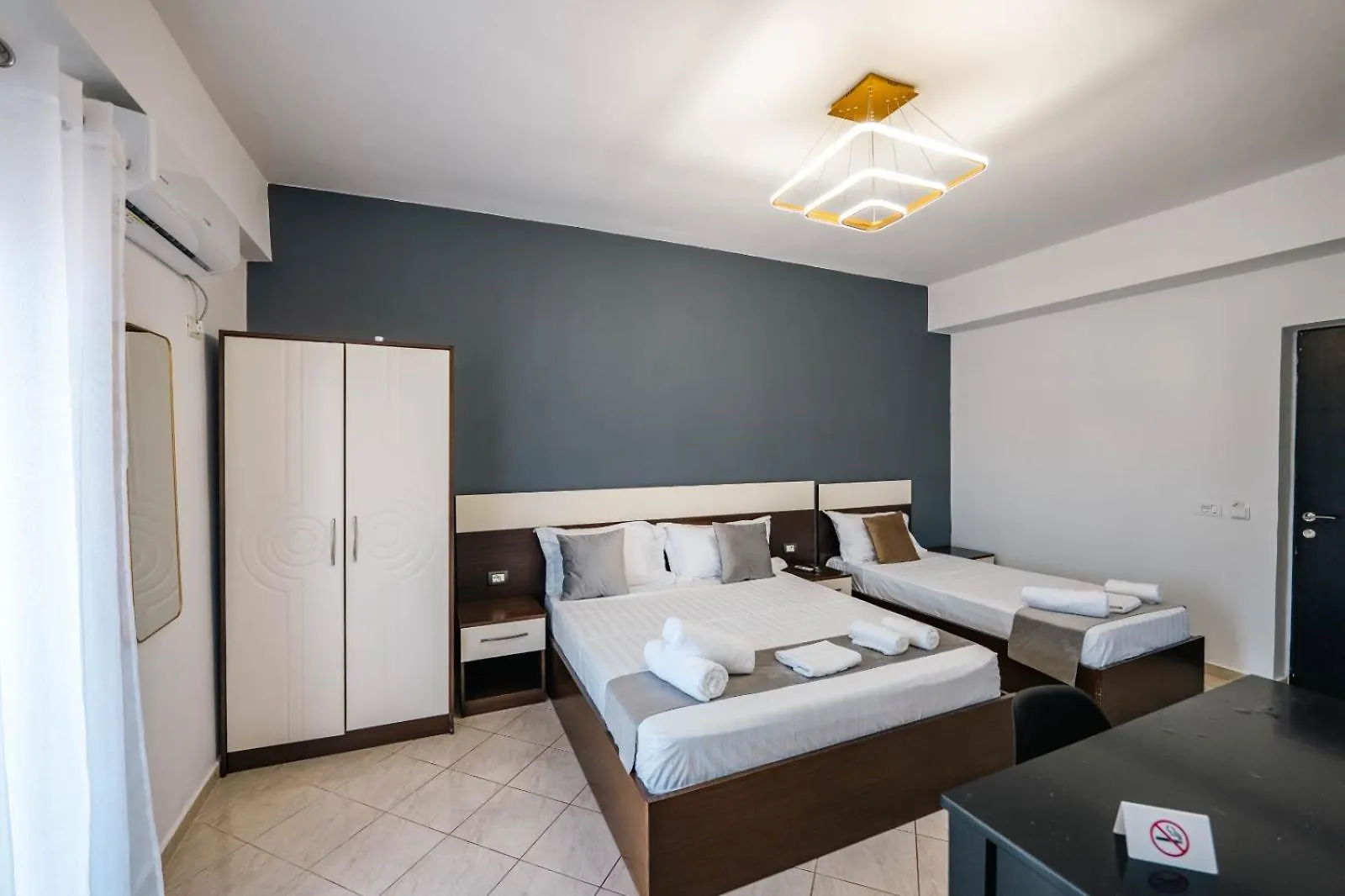 *** Отель Elio'S Rooms Ксамил Албания