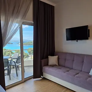 Отель Queen Margaret Seaside